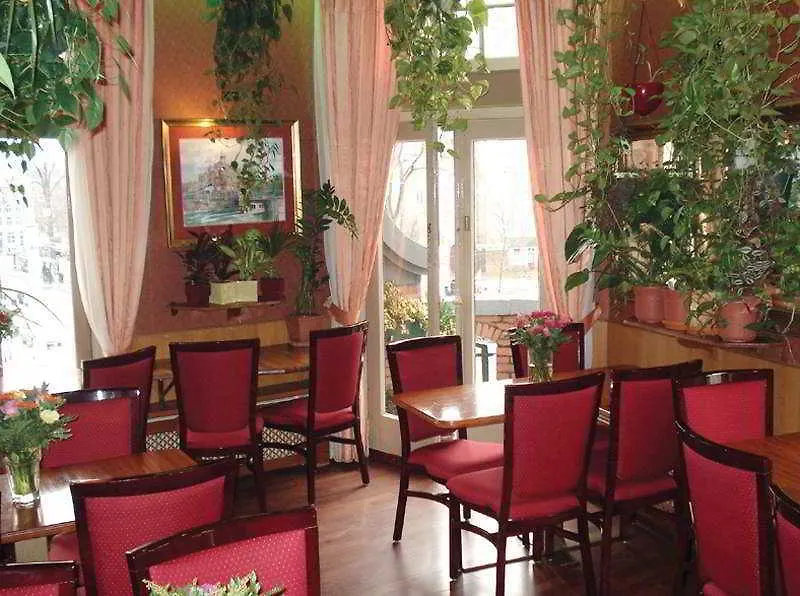 **  Nadia Hotel Amsterdam Hollanda